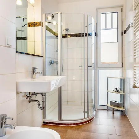 Lena Seebrise 公寓 *